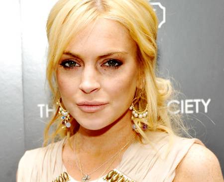 lindsay-lohan_zombie