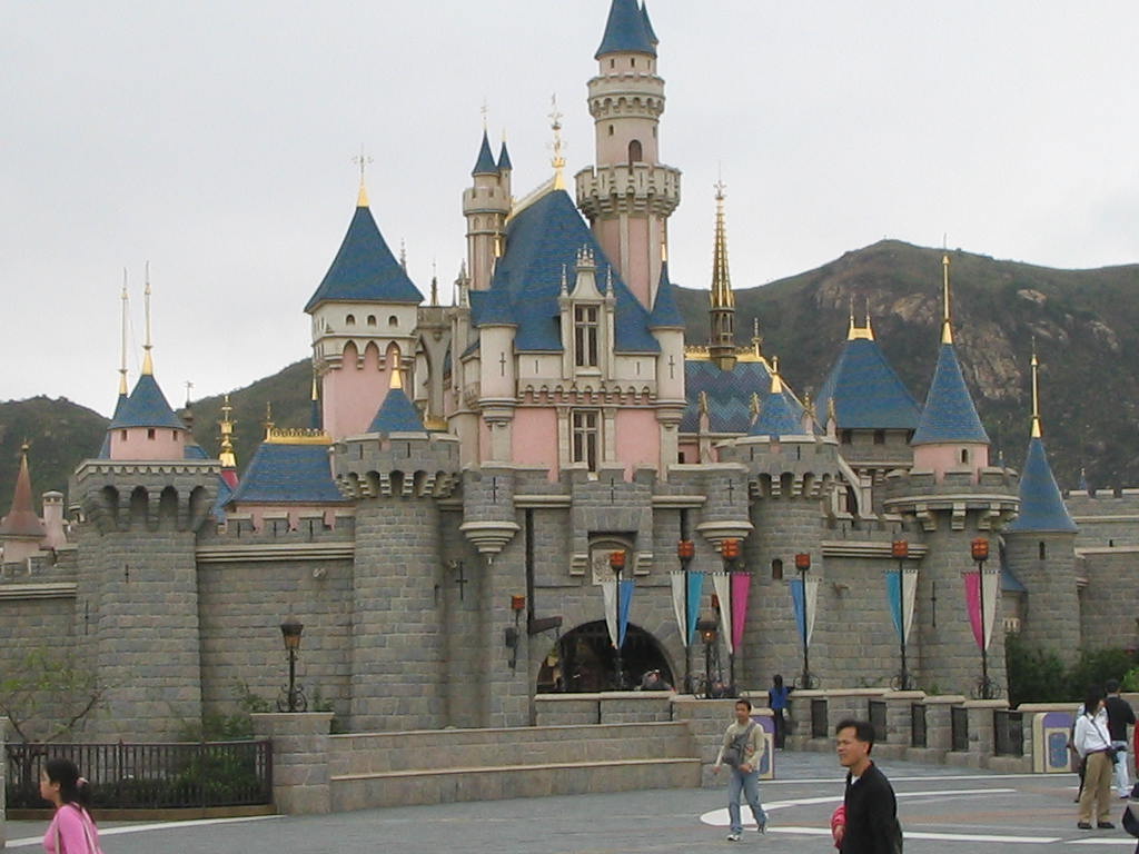 magic-castle-hong-kong-disney