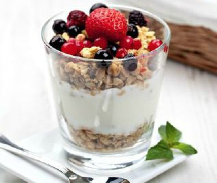 yogurt and fruit parfait